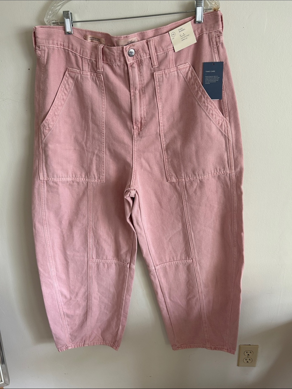 Universal Thread Dusty Pink Denim High-Rise Barrel Jeans
